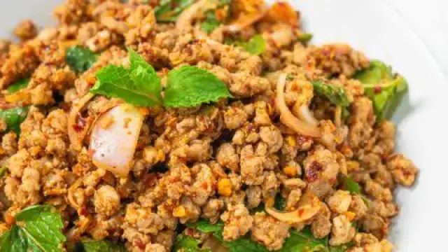 Larb Moo (Isaan Minced Pork Salad)