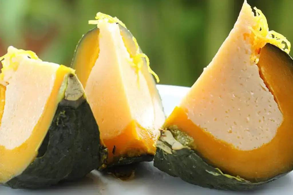Sangkaya Fak Thong (Pumpkin Coconut Custard)
