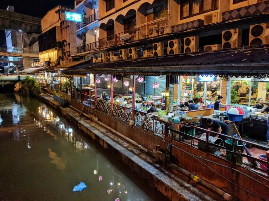 Victory Monument Boat Noodle Alley