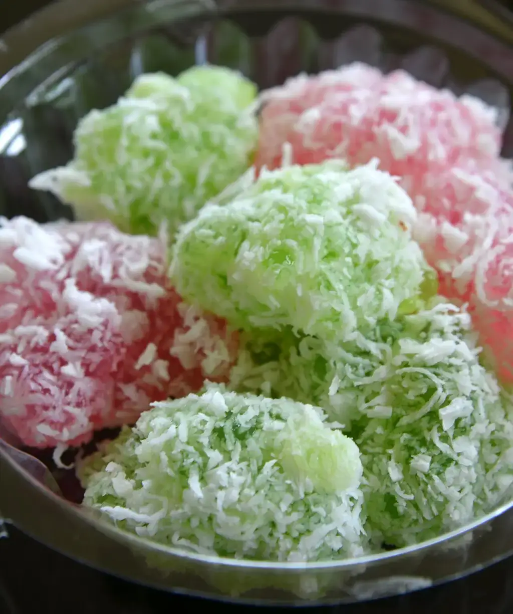 Khanom: A Guide to the World of Thai Desserts