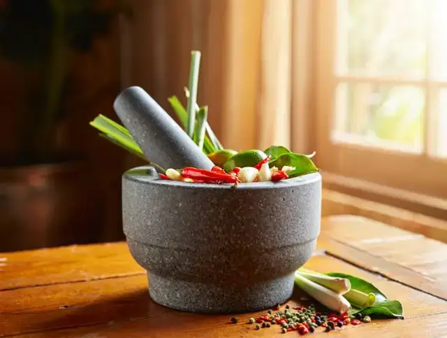 Mortar and Pestle: Why Thai Cooks Still Pound by Hand